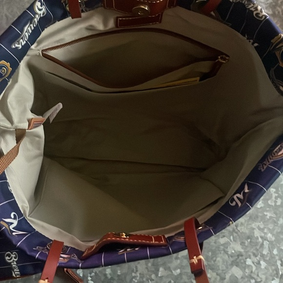 Milwaukee Brewers Dooney & Bourke Addison Tote NWT - Picture 6 of 9